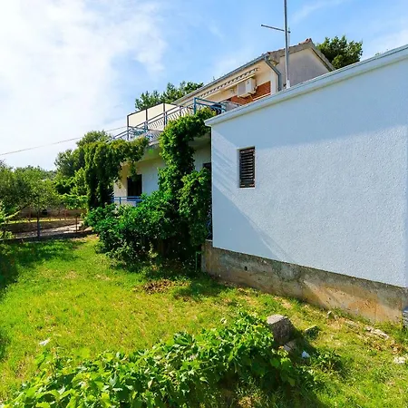 Apartment Ugrina *